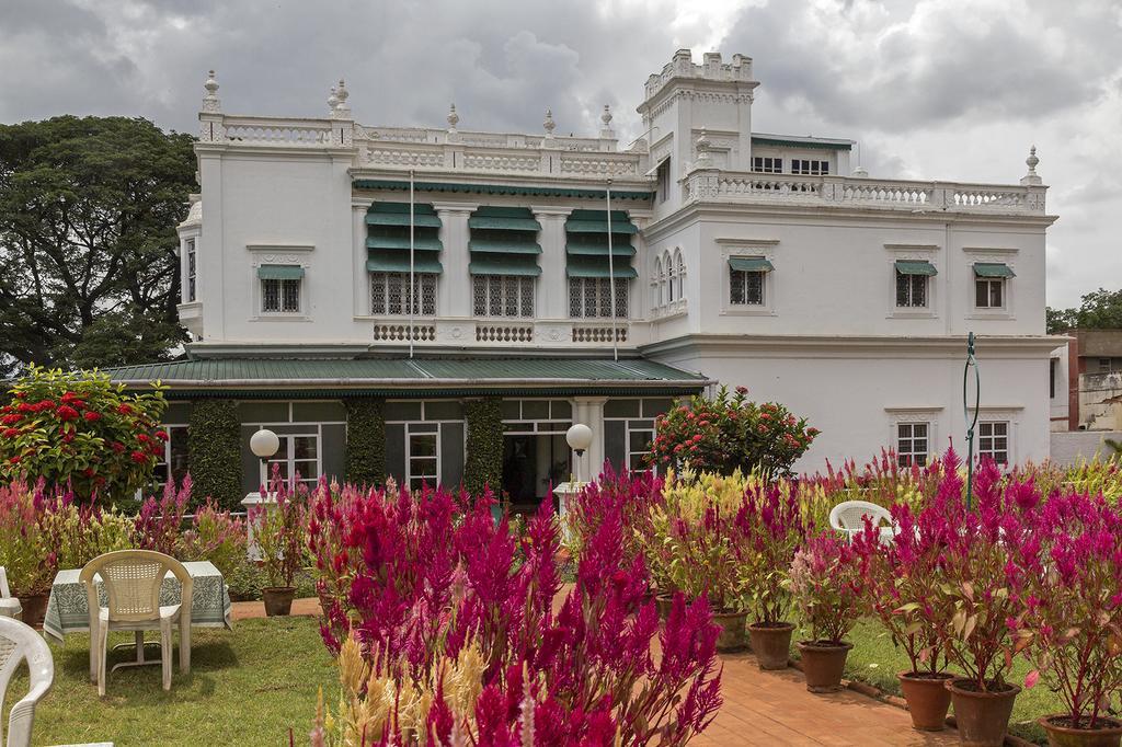 The Green Hotel Mysore Exteriör bild