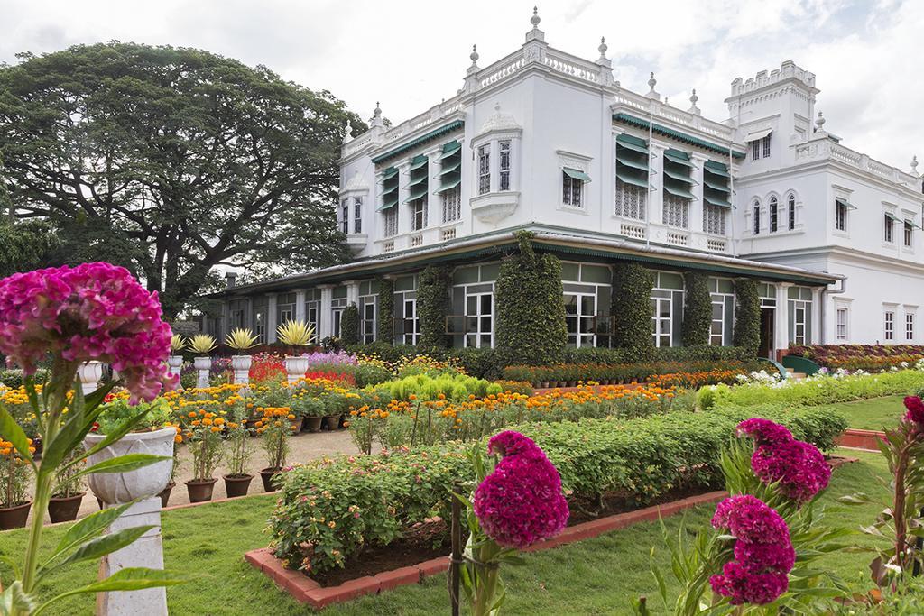 The Green Hotel Mysore Exteriör bild