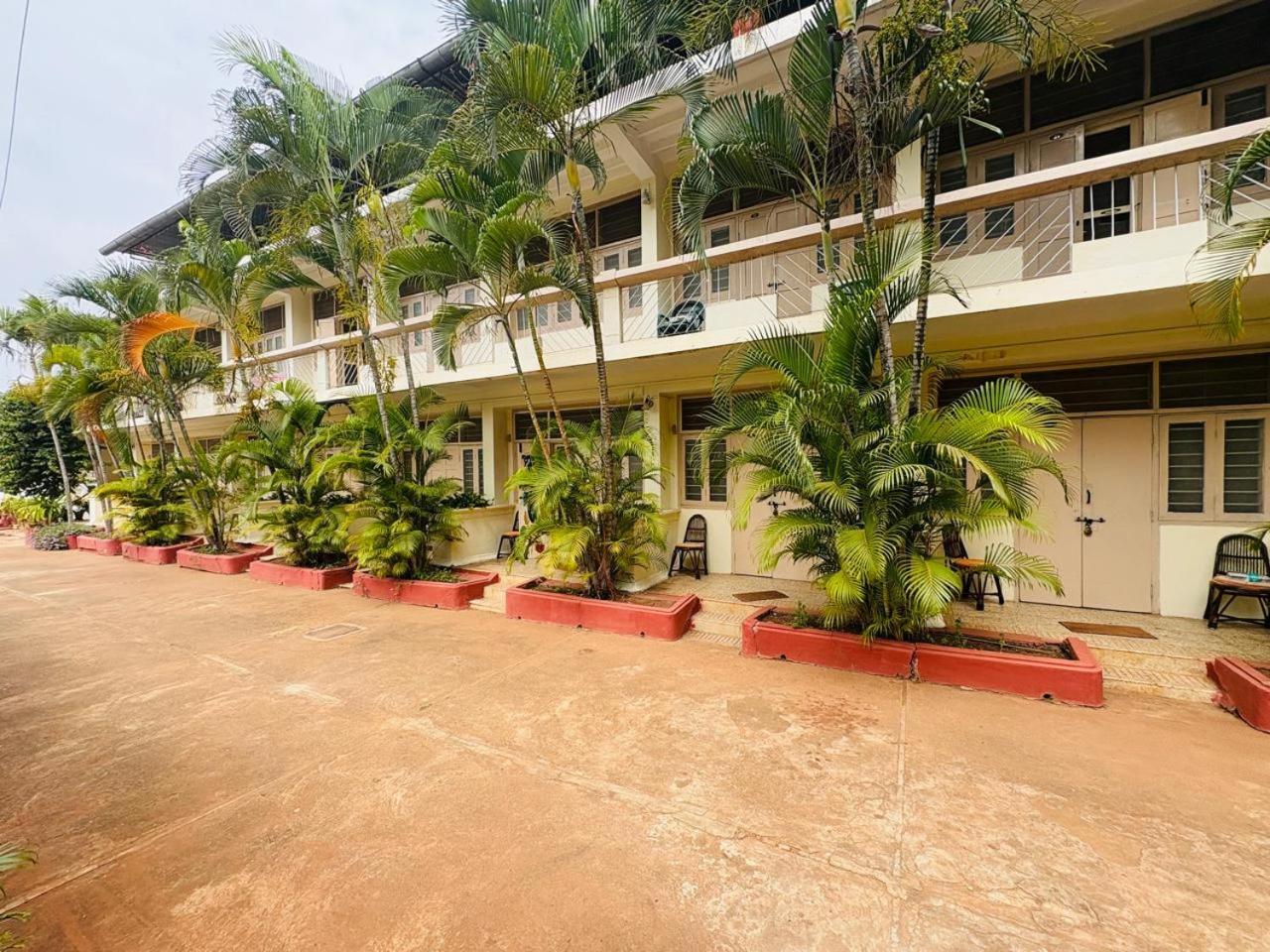 The Green Hotel Mysore Exteriör bild
