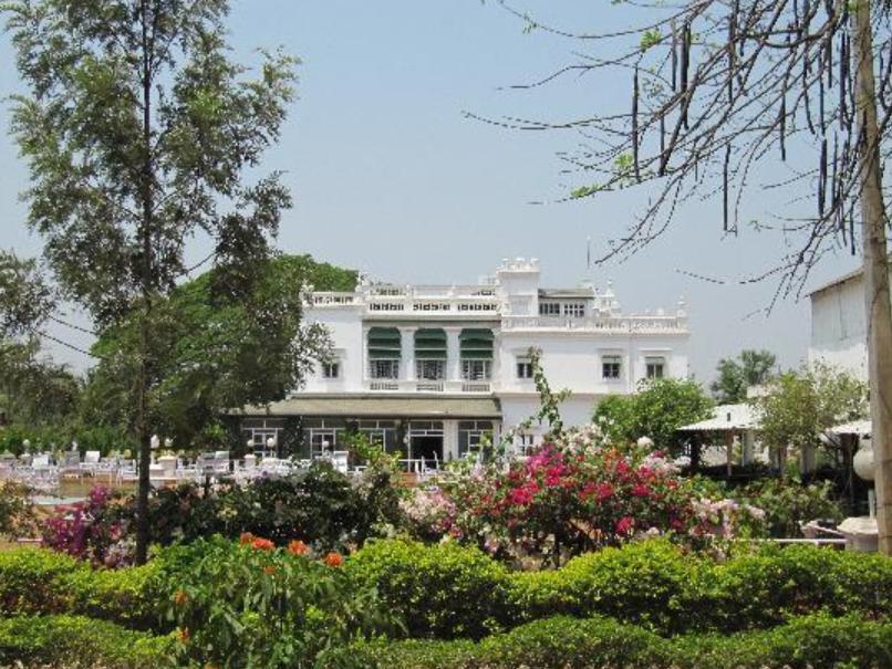The Green Hotel Mysore Exteriör bild
